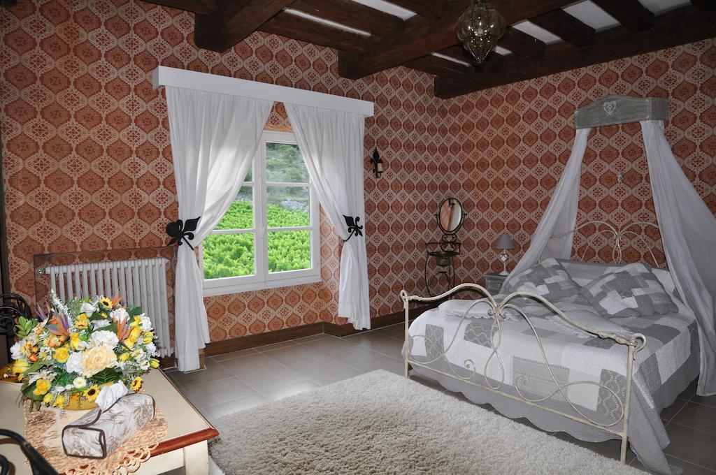 Domaine Le Bourdet Vila Saint-Sauveur-de-Cruzière Quarto foto