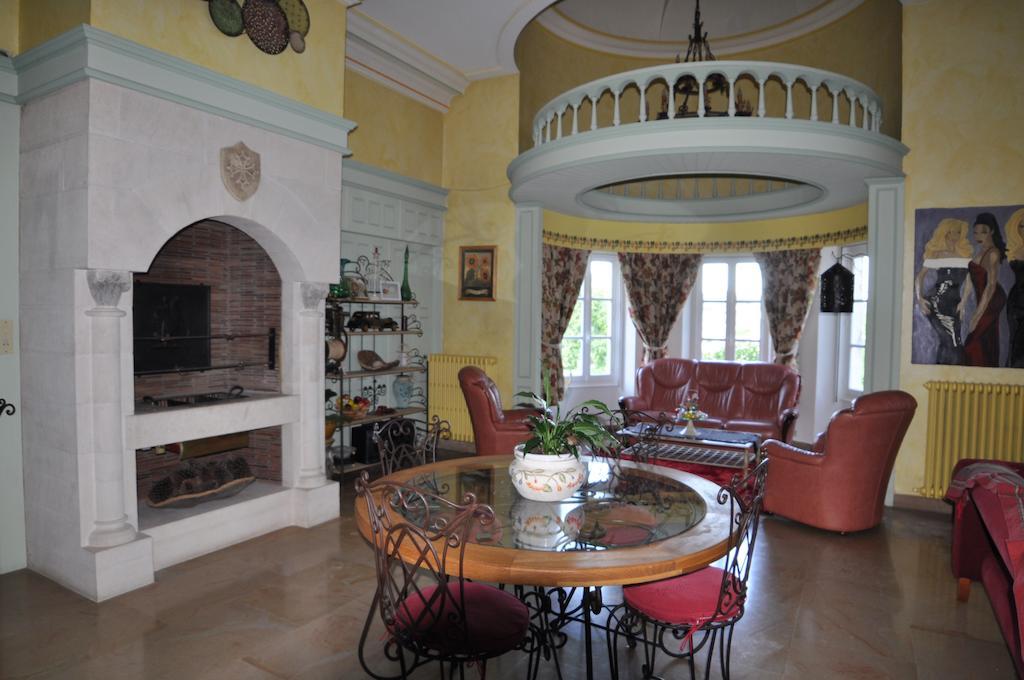 Domaine Le Bourdet Vila Saint-Sauveur-de-Cruzière Quarto foto