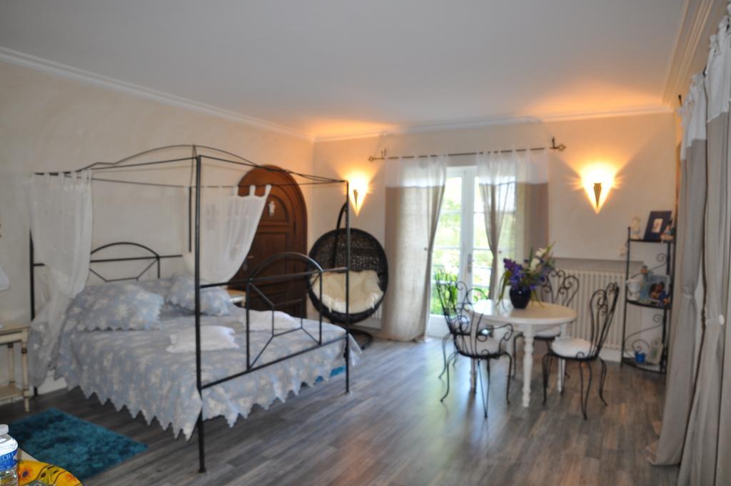 Domaine Le Bourdet Vila Saint-Sauveur-de-Cruzière Quarto foto